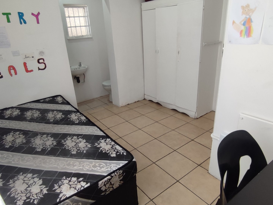 8 Bedroom Property for Sale in Brandwag Free State
